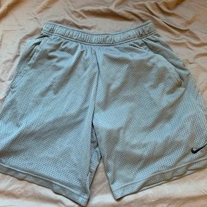 Men’s Nike Athletic shorts Size M